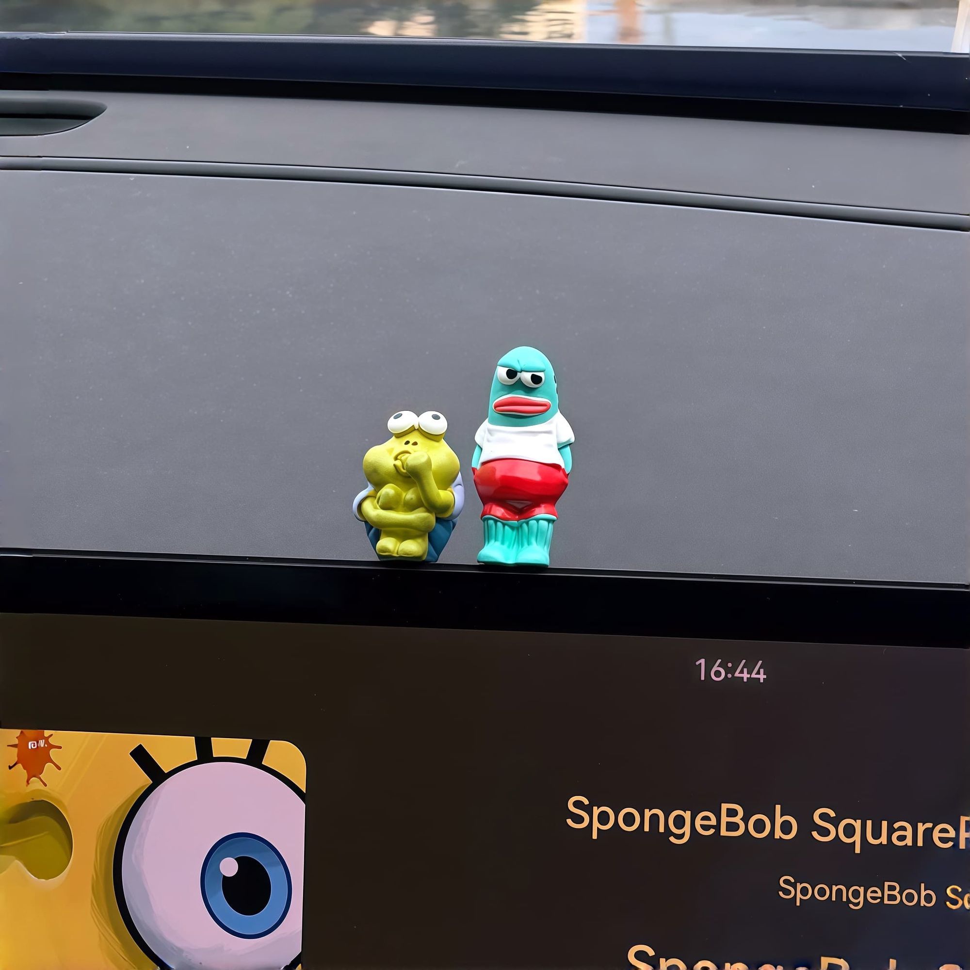 SpongeBob Figurine Ornament Cu - Car Accessories Girl review and price